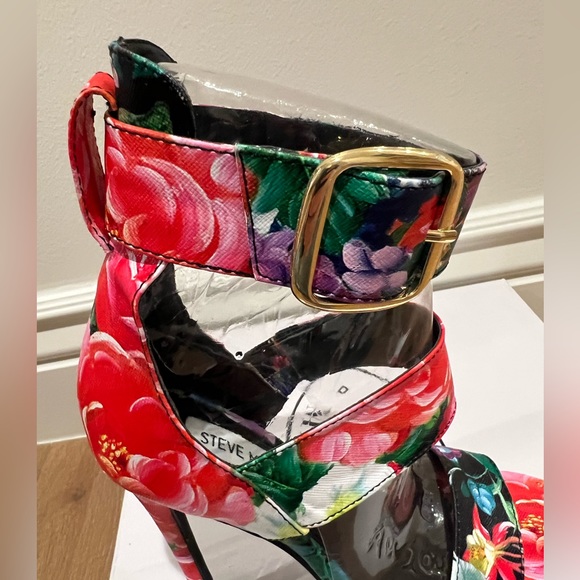 Steve Madden Mysterii Heel in Floral - Picture 3 of 9